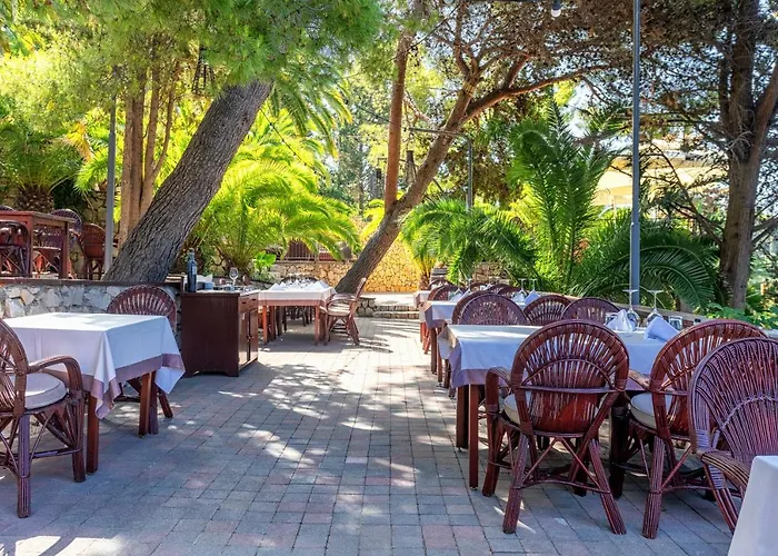 Hotell Podstine 4*