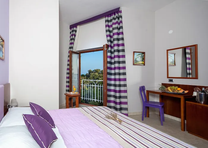 Hotell Podstine 4*