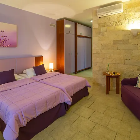 Otel Podstine