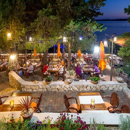 Otel Podstine 4*